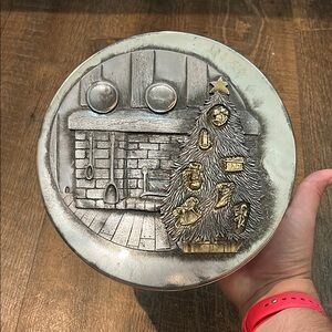 Holiday Tin‎ w/ Pewter Decorated Lid(Christmas Tree) Design by Metzke Cookie Tin